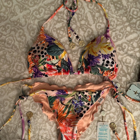 Brazilian Cut Floral Bikini - Picture 11 of 15